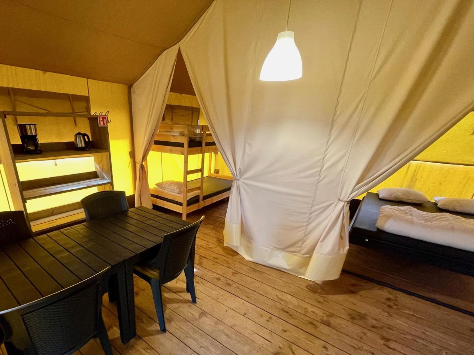 Safaritent At Camping Gt Keiheuvel Balen Chambre photo
